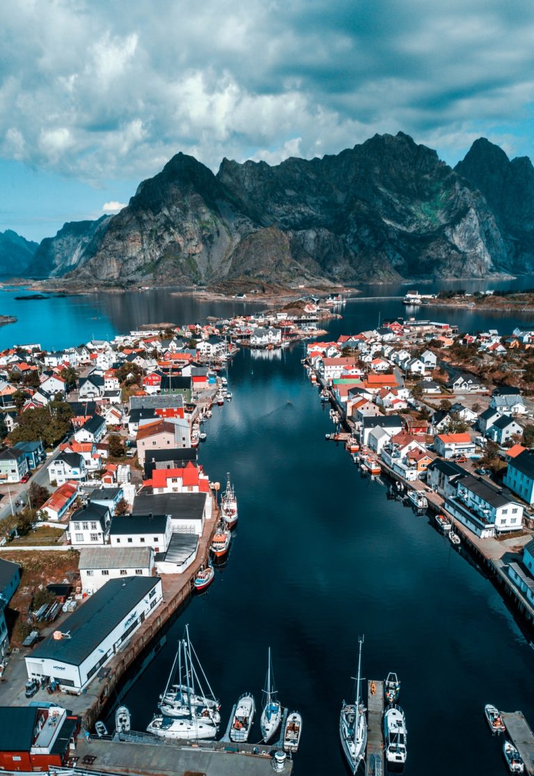 Henningsvær © Tobias Bjørkli