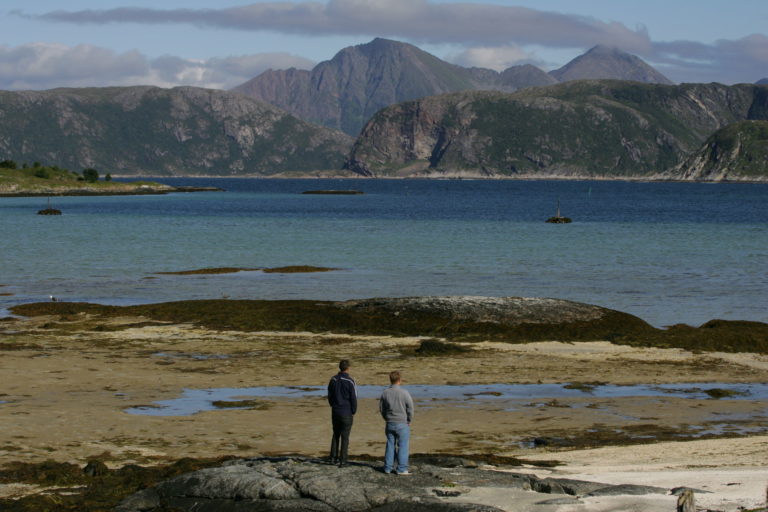 Relax at one of the many beautiful beaches at Sommaroy © Frank Andreassen